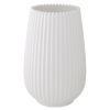 Ваза белого цвета из коллекции Edge, 20 см, Tkano