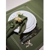 Салфетка сервировочная Fancy Bows оливкового цвета из коллекции Essential, 45х45 см, Tkano, изображение 4