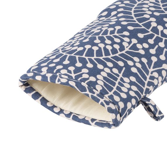 Прихватка-варежка темно-синего цвета с принтом Спелая Смородина из коллекции Scandinavian touch, 14х32 см, Tkano, изображение 3