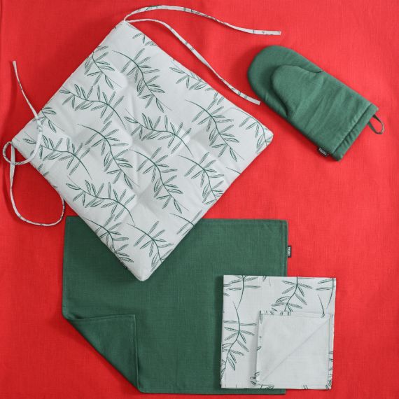 Скатерть на стол из хлопка красного цвета Russian North, 170х170 см, Tkano, изображение 5