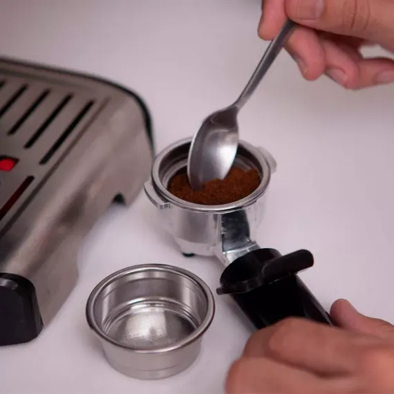 Кофеварка - эспрессо, 37 х 36 х 24,5 см, нержавеющая сталь, пластик, черный, BXCO1200E, BLACK+DECKER, США, изображение 4