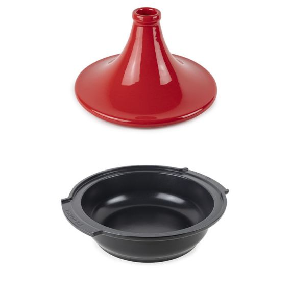 Тажин 33 см ( без ручек 30 см), h 23 см, основание - кованный алюминий с антипригарным покрытием, крышка - керамика, красная, ATLAS RED, Peugeot, изображение 3