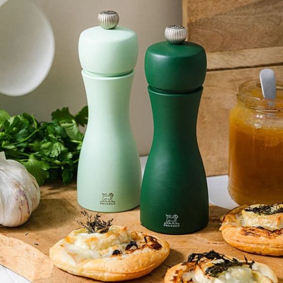 Набор из 2-х мельниц для специй 15 см, бук, цвет изумрудный/салатовый, TAHITI PEUGEOT, Франция, изображение 7